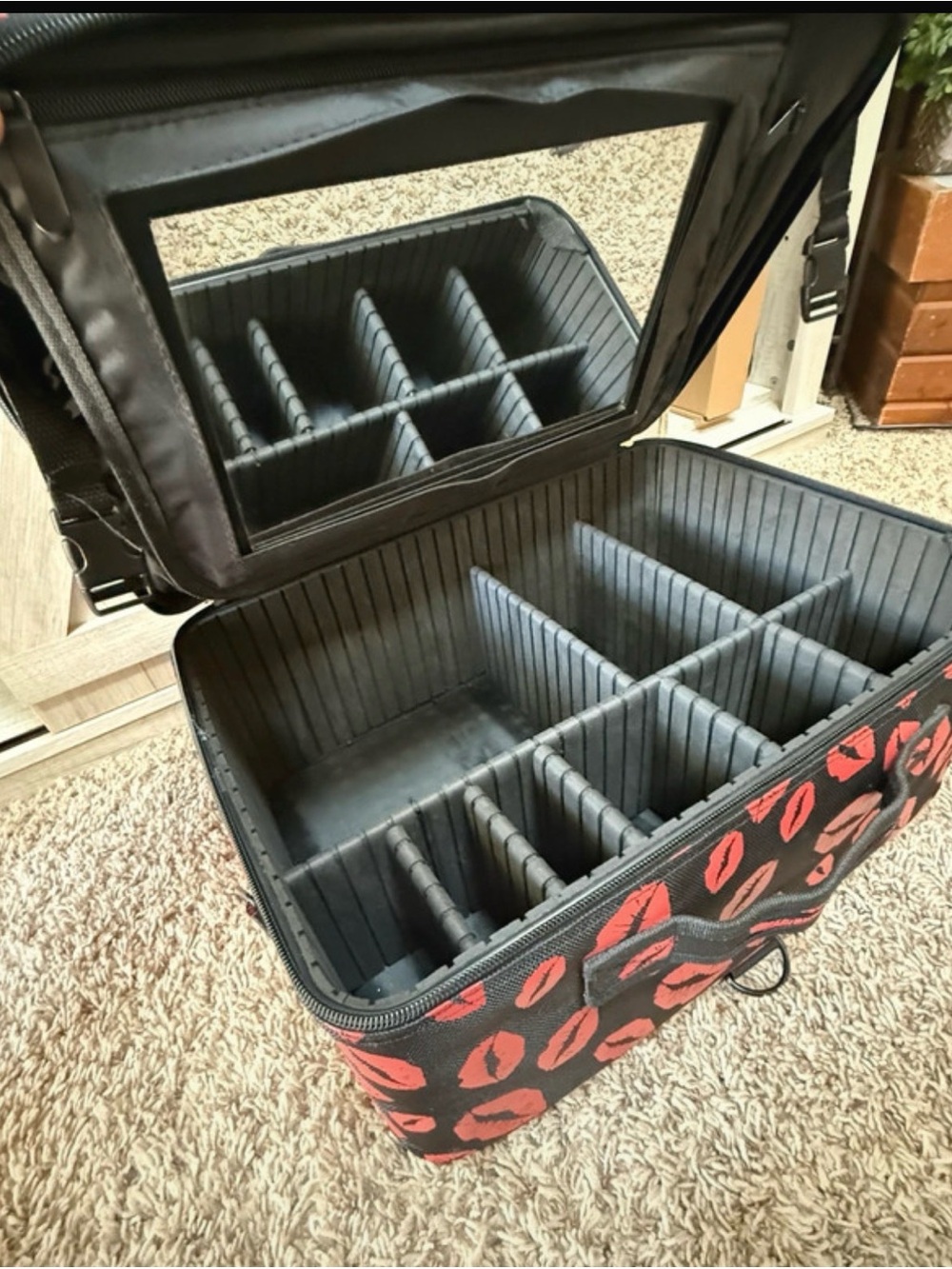Professional Train Case Cosmetic - Black with Red Lip Print-spartina